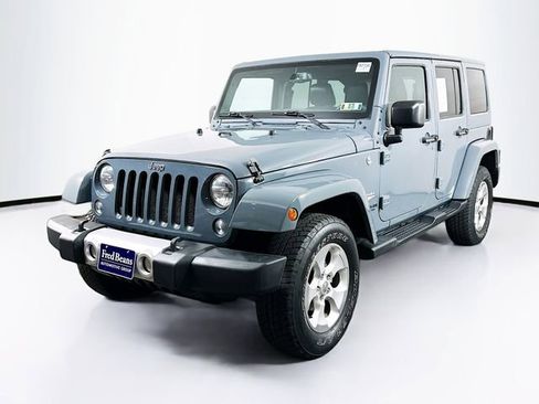 Used 2015 Jeep Wrangler Unlimited Sahara w/ Dual Top Group image 4
