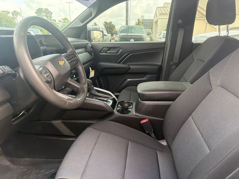 Used 2024 Chevrolet Colorado W/T w/ Safety Package RWD image 8