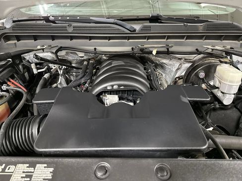 Used 2018 Chevrolet Silverado 1500 LT w/ Trailering Package AWD/4WD image 24