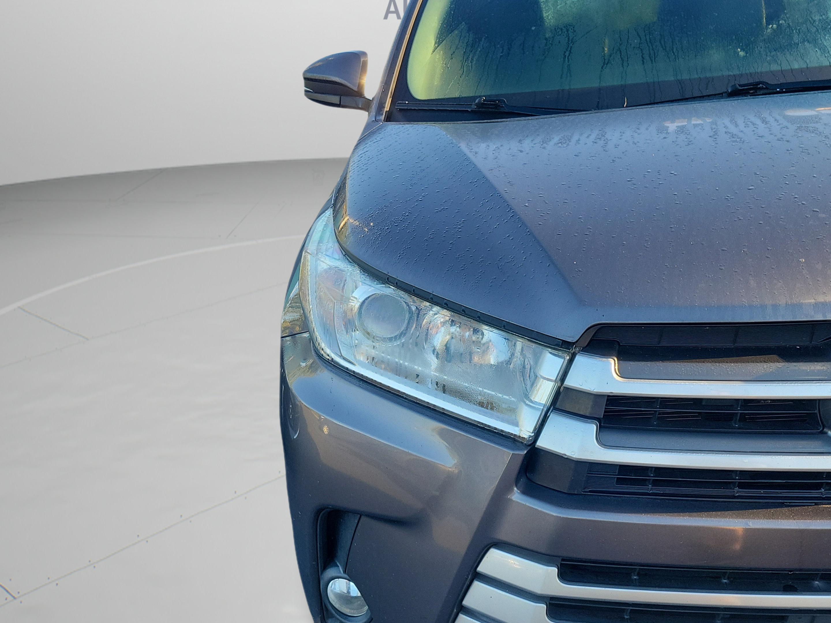 Used 2019 Toyota Highlander XLE FWD image 13