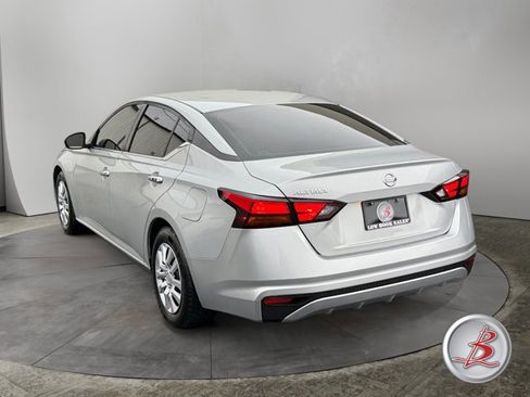 Used 2022 Nissan Altima 2.5 S image 5