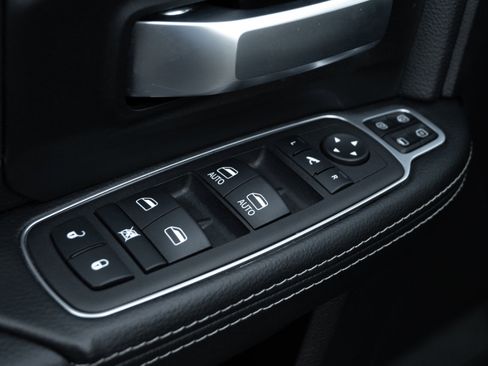 Used 2024 RAM 2500 Big Horn w/ Bed Utility Group image 28