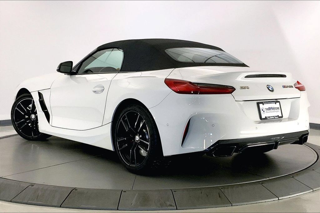 Certified 2023 BMW Z4 M40i w/ Premium Package RWD image 10