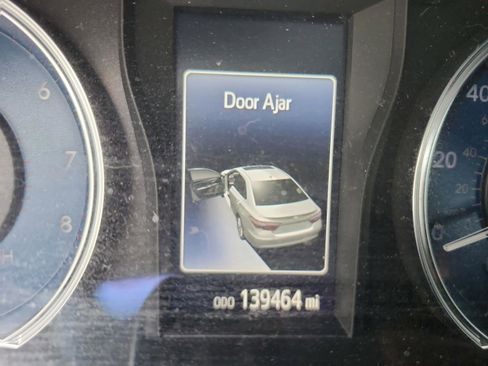 Used 2017 Toyota Camry LE image 26