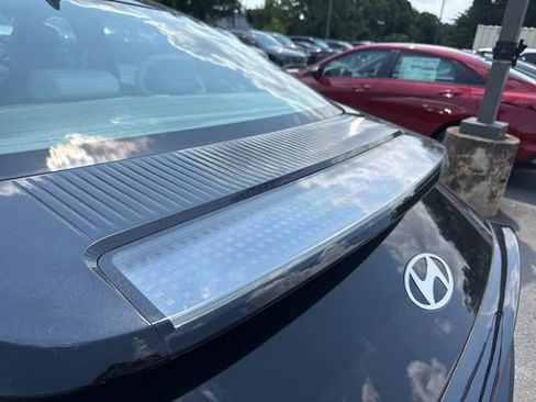 New 2024 Hyundai Ioniq 6 Limited image 27