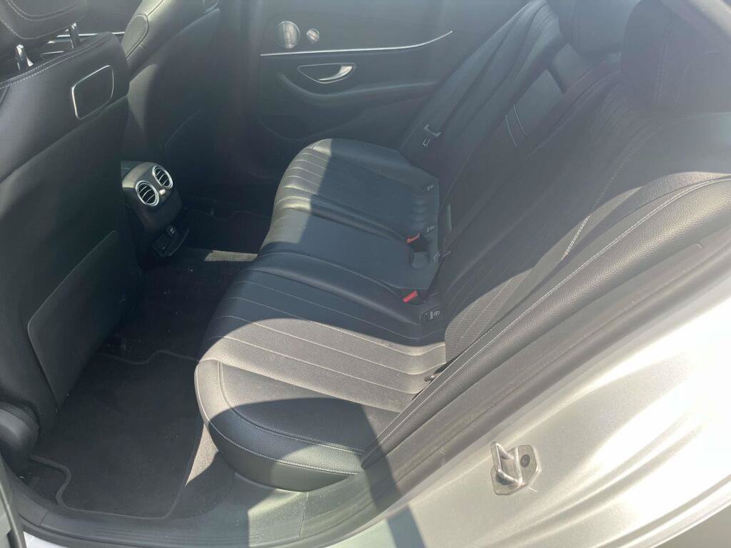 Used 2019 Mercedes-Benz E 300 4MATIC image 17