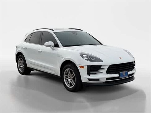 Used 2020 Porsche Macan w/ Premium Package Plus image 14