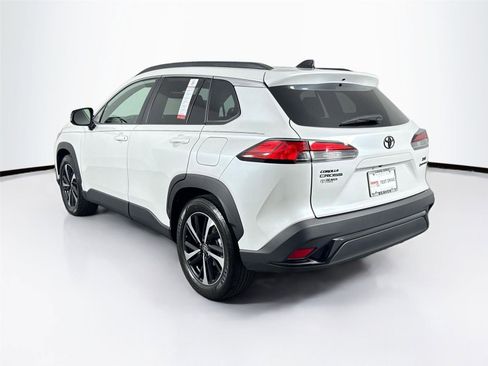 Certified 2025 Toyota Corolla Cross XSE image 2