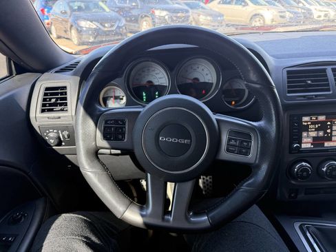 Used 2014 Dodge Challenger R/T image 17