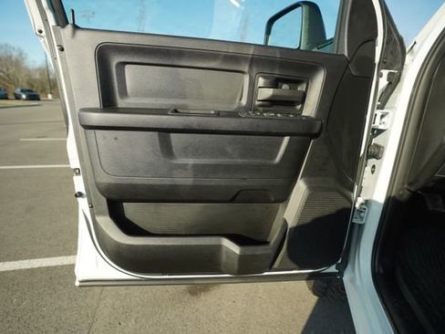 Used 2024 RAM 2500 Tradesman w/ Chrome Appearance Group image 14