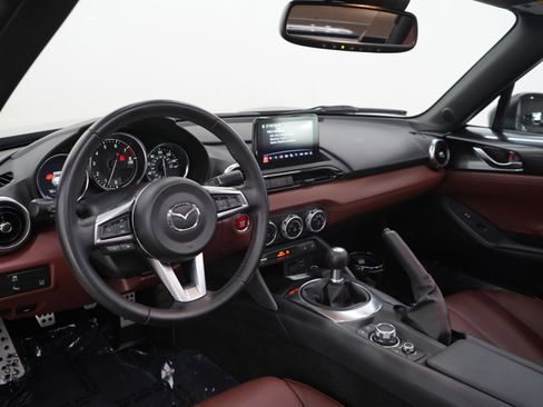 Used 2018 MAZDA MX-5 Miata RF Grand Touring w/ Interior Package RWD image 15