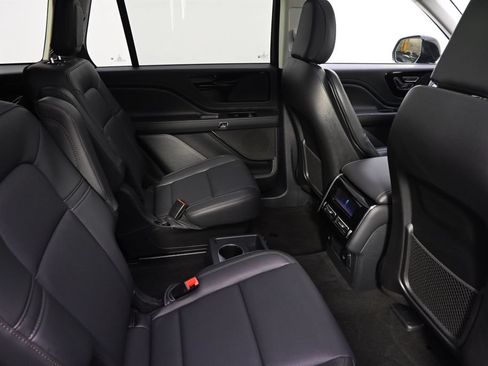 New 2026 Lincoln Aviator AWD w/ Jet Appearance Package image 18