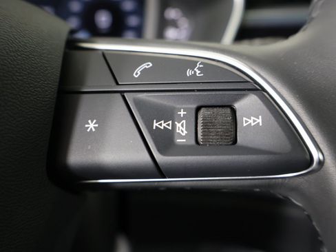 Used 2025 Audi Q3 2.0T Premium Plus w/ Premium Plus Package image 32