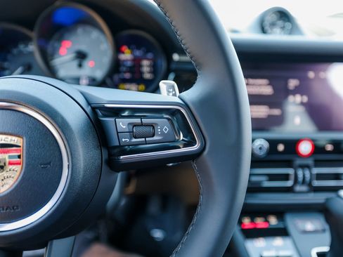 Certified 2026 Porsche Macan S image 16