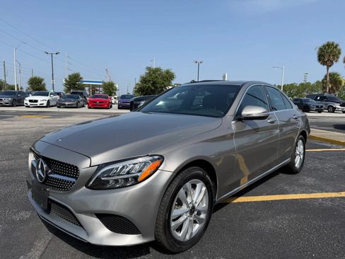 Used 2019 Mercedes-Benz C 300 4MATIC Sedan w/ Premium Package image 4