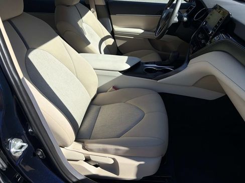 Used 2021 Toyota Camry LE image 23