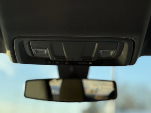 Used 2020 Chevrolet Silverado 1500 Custom w/ Custom Value Package image 21