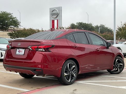 New 2025 Nissan Versa SR w/ Trunk Package image 5