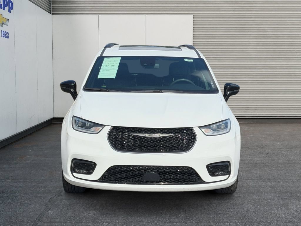 Used 2025 Chrysler Pacifica Limited FWD image 8