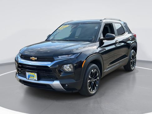 Used 2023 Chevrolet TrailBlazer LT w/ Convenience Package image 3