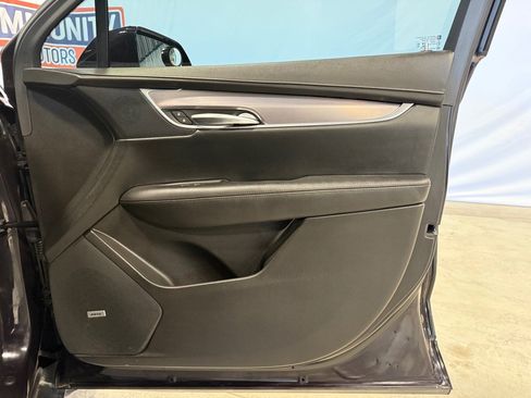 Used 2018 Cadillac XT5 Luxury image 30