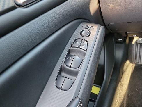 Used 2024 Nissan Altima 2.5 SV image 12