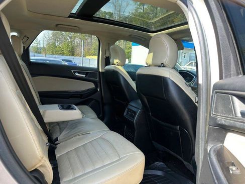 Used 2017 Ford Edge SEL w/ Equipment Group 201A AWD/4WD image 10