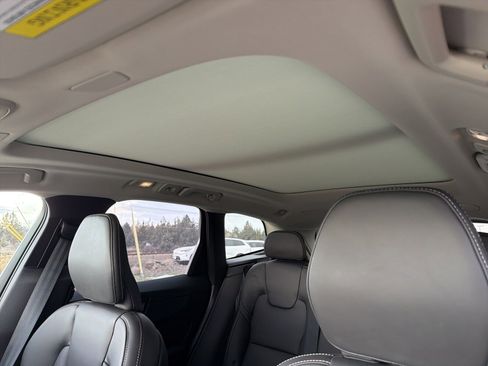 New 2026 Volvo XC60 B5 Ultra w/ Protection Package Premier image 12