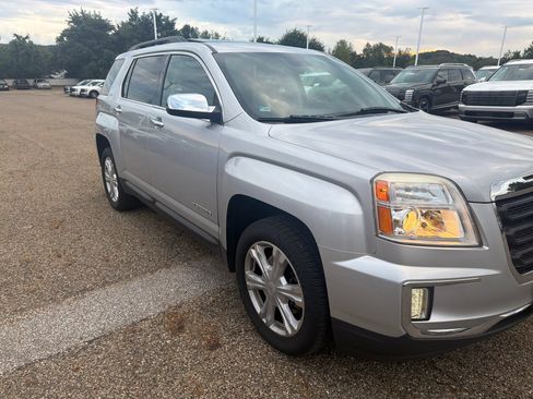 Used 2016 GMC Terrain SLE w/ Chrome Edition FWD image 3