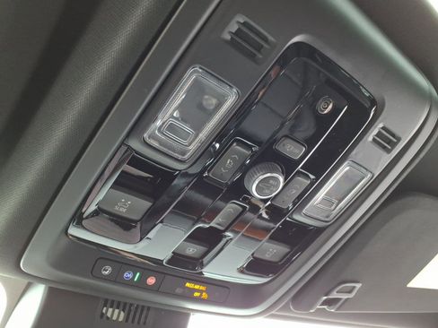 New 2026 GMC Yukon Denali w/ Sun & Power Step Package image 22