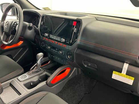 New 2026 Nissan Frontier PRO-4X w/ Tow Package AWD/4WD image 23