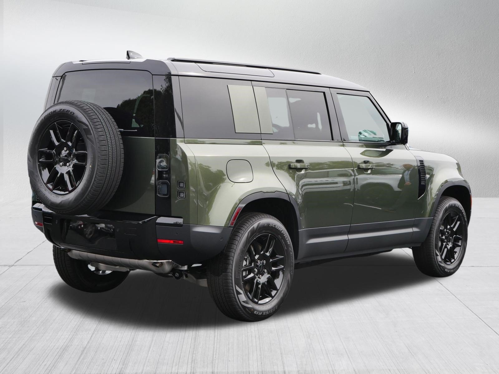New 2026 Land Rover Defender 110 S AWD/4WD image 2
