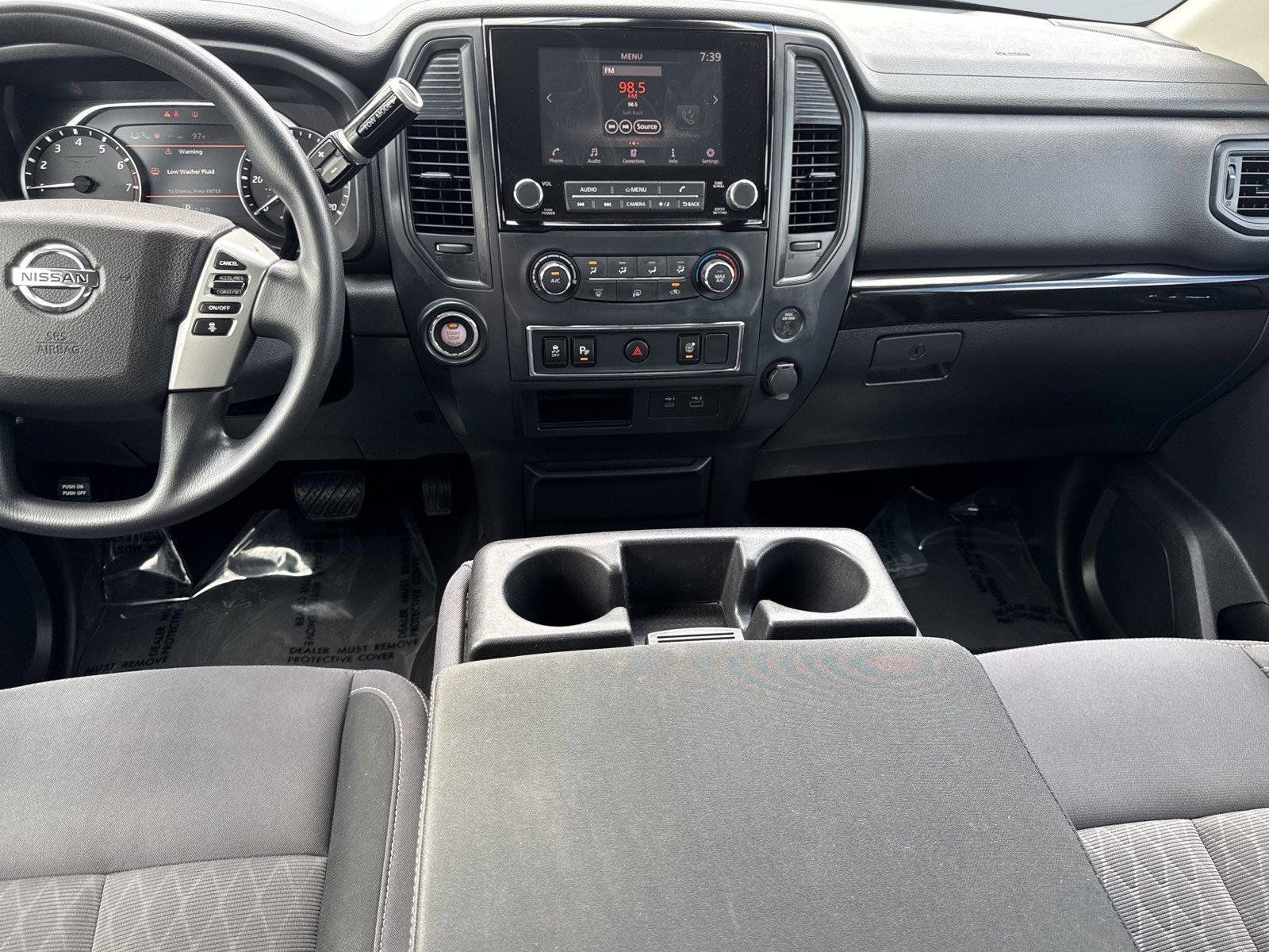 Used 2022 Nissan Titan SV RWD image 14