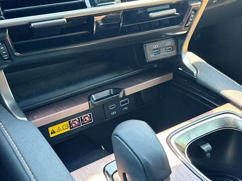 Used 2025 Lexus RX 350 Premium w/ Accessory Package (Z1) FWD image 31