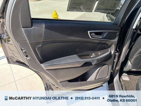 Used 2017 Ford Edge SEL w/ Equipment Group 201A FWD image 17
