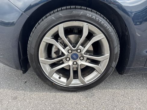 Used 2020 Ford Fusion SEL FWD image 11