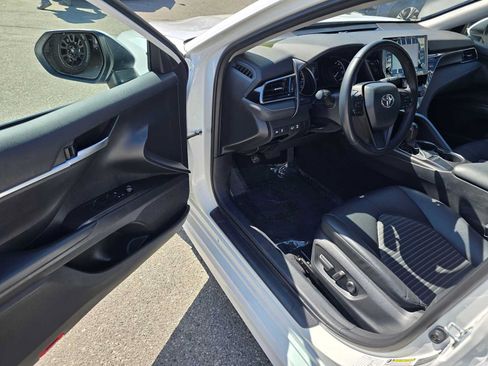Used 2023 Toyota Camry SE FWD image 19
