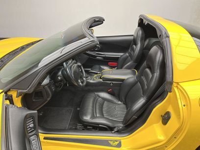 Used 2000 Chevrolet Corvette Coupe w/ Roof Pkg