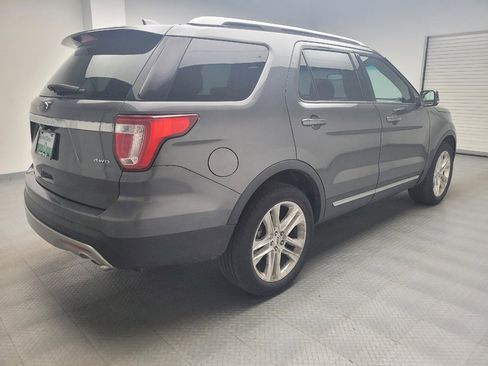 Used 2016 Ford Explorer XLT w/ Equipment Group 202A AWD/4WD image 9