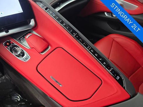 Used 2024 Chevrolet Corvette Stingray Preferred Cpe w/ Z51 Performance Package RWD image 22