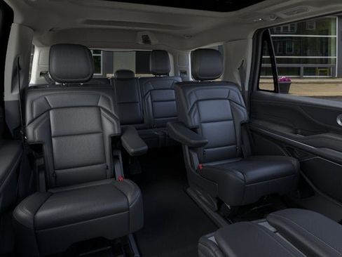 New 2026 Lincoln Navigator Reserve AWD/4WD image 57