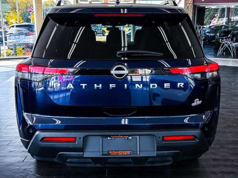 Used 2025 Nissan Pathfinder SV image 14