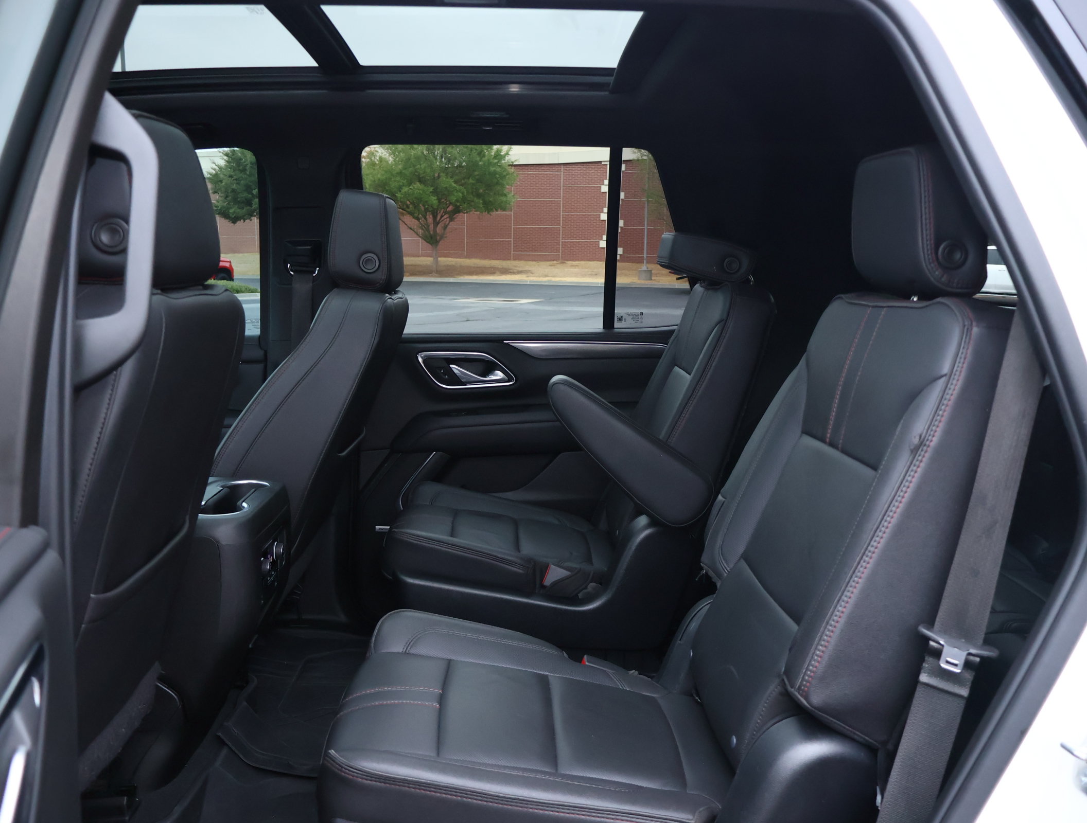 Used 2023 Chevrolet Tahoe RST w/ Luxury Package AWD/4WD image 25