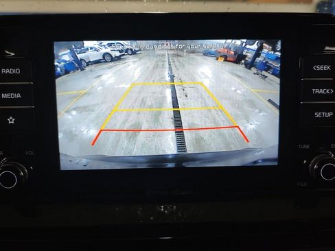 Used 2021 Kia Seltos EX image 9