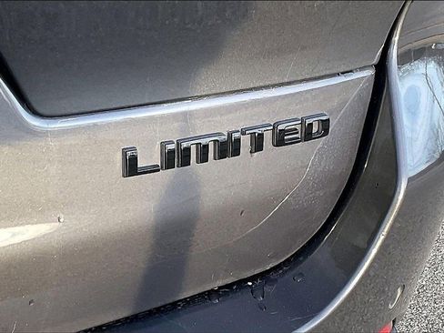 Used 2023 Jeep Grand Cherokee L Limited w/ Black Appearance Package image 14