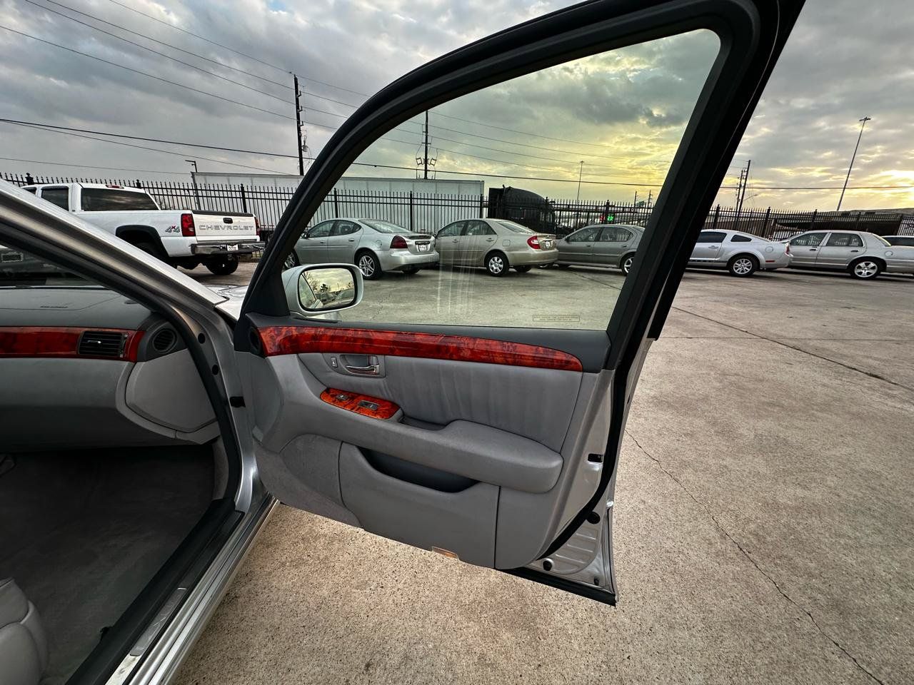 Used 2004 Lexus LS 430 RWD image 51