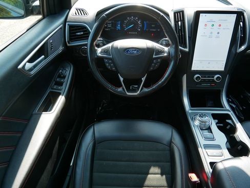 Used 2022 Ford Edge ST-Line w/ Class II Trailer Tow Package AWD/4WD image 11