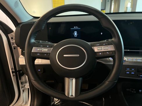 Used 2025 Hyundai Kona SEL image 28