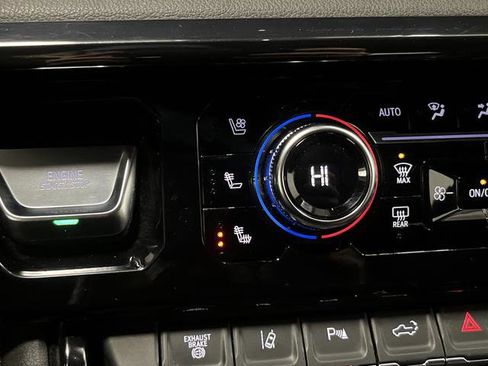 Used 2024 GMC Sierra 2500 AT4 w/ Technology Package image 7