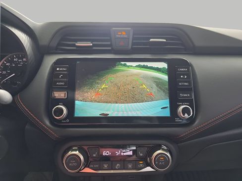 New 2025 Nissan Versa SR w/ Trunk Package FWD image 21